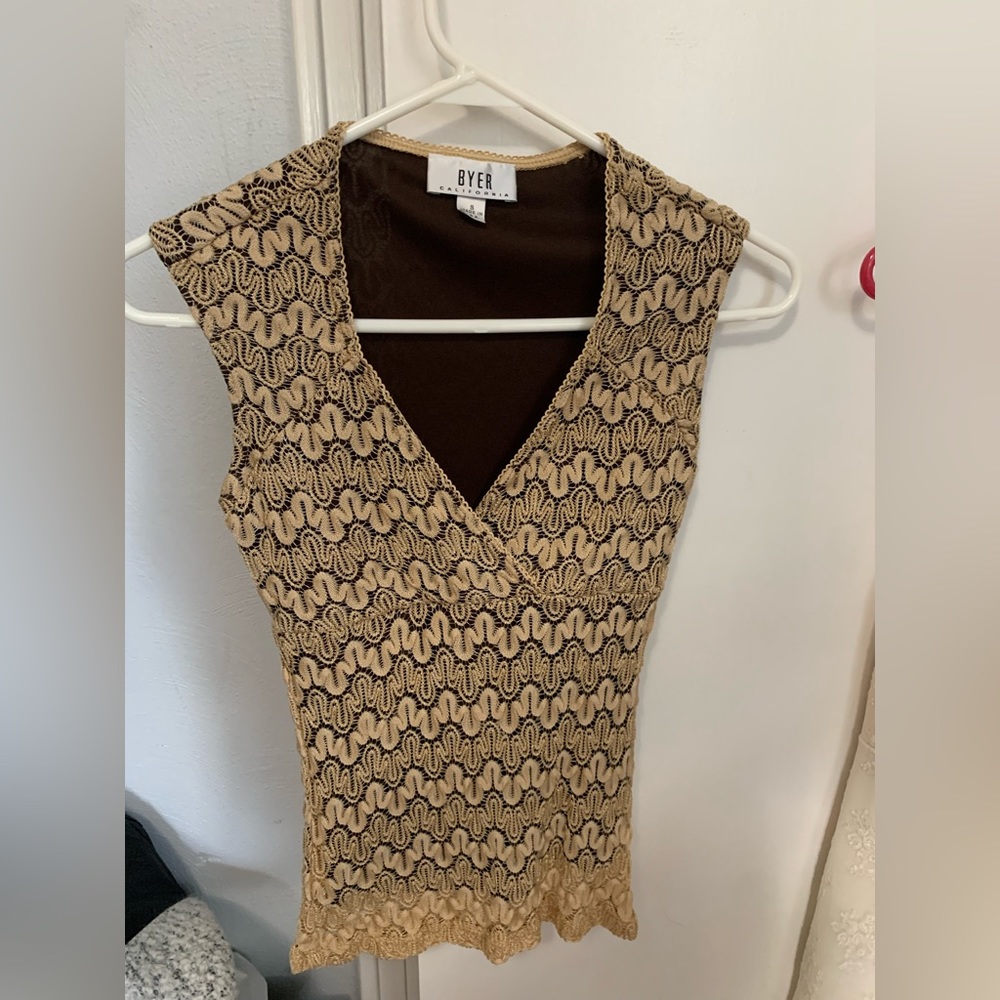Beyer CA adorable top.
